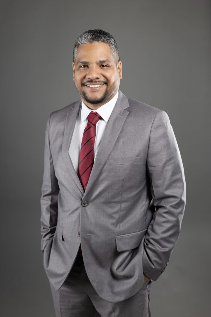 Johel Cruz Brown abogado